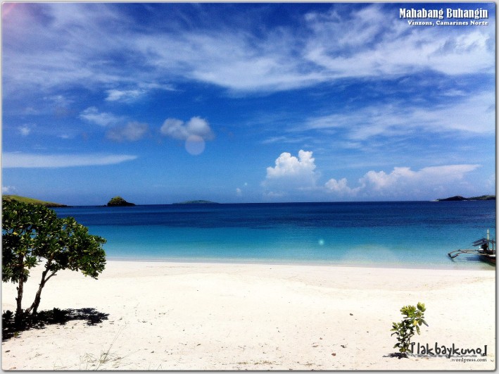 Powdery white sands, crystalline azure waters, clear blue sky - who wouldn't want to spend vacation here?